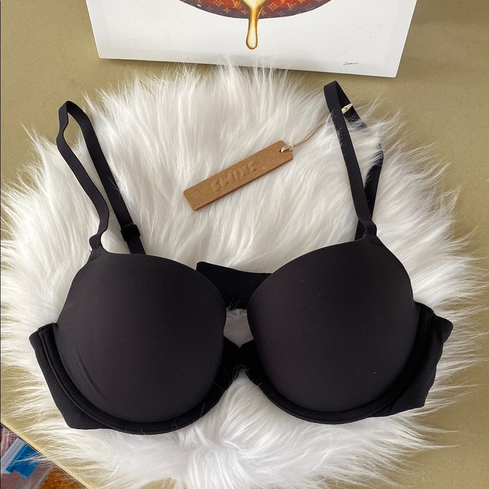 NWT Skims fits everybody push up Demi bra size 34 B color onyx